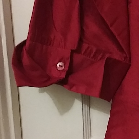 Red silk blouse - Picture 4 of 4